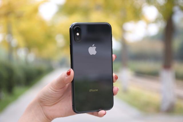 iPhone X掉漆嚴重到?jīng)]法直視，但更令人心寒的是蘋果的回應！